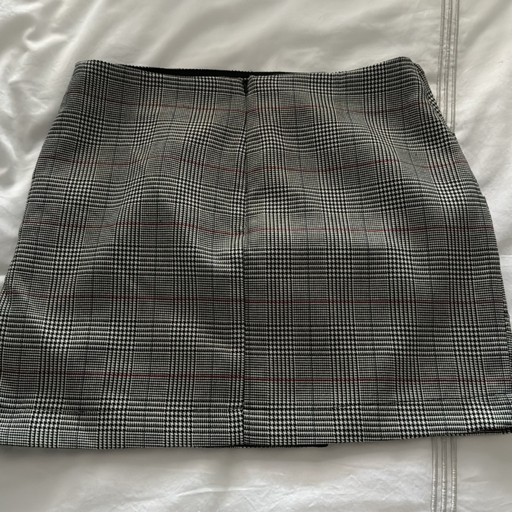 BY THE WAY REVOLVE MINI SKIRT - Picture 4 of 4